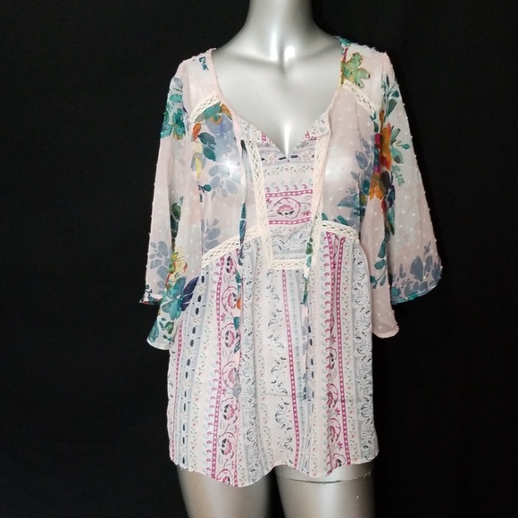 fig & flower Tops - 💎FIG & FLOWER BOHO FLORAL/PAISLEY SEMI SHEER